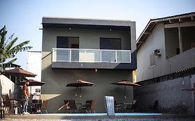 Apto com piscina perto da praia!